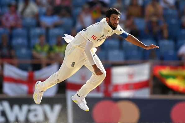 Saqib Mahmood will miss the English summer due to lumbar stress fracture Saqib Mahmood will miss the English summer due to lumbar stress fracture
