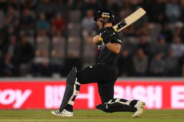 Evans cracked blistering 34-ball 72 Evans cracked blistering 34-ball 72
