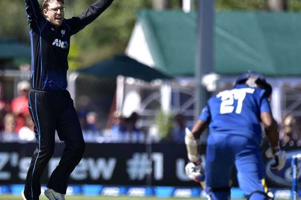 Daniel Vettori is the most-capped New Zealand player in ODIs with 280 appearances, going past Stephen Fleming's mark of 279 ODIs. Daniel Vettori is the most-capped New Zealand player in ODIs with 280 appearances, going past Stephen Fleming's mark of 279 ODIs.