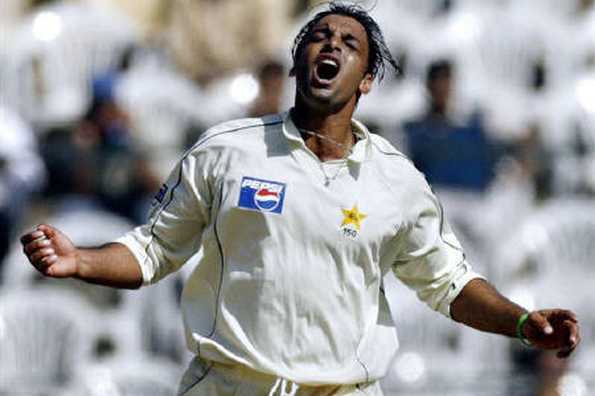 Shoaib Akhtar has backed Pakistan and South Africa to make the finals of the CT. Shoaib Akhtar has backed Pakistan and South Africa to make the finals of the CT.