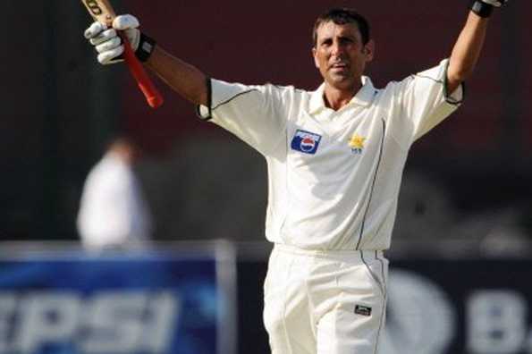 Pakistan captain Younus Khan celebrates his triple century. Younus had wanted merely to go one better than his Sri Lankan counterpart but, after scoring a triple hundred on Tuesday, has raised his sights to Brian Lara's world record of 400. Pakistan captain Younus Khan celebrates his triple century. Younus had wanted merely to go one better than his Sri Lankan counterpart but, after scoring a triple hundred on Tuesday, has raised his sights to Brian Lara's world record of 400.