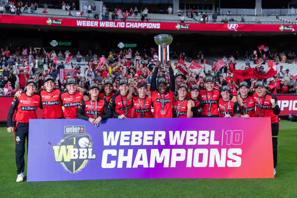 Nida Dar is the only cricketer from Pakistan to have ever received an invitation to play in a foreign league - the WBBL. Nida Dar is the only cricketer from Pakistan to have ever received an invitation to play in a foreign league - the WBBL.